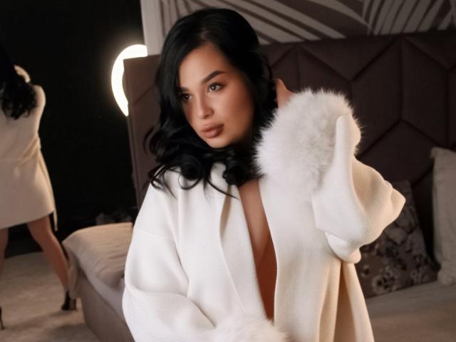 LoraIvone - Live porn &amp; sex cam - 29023256