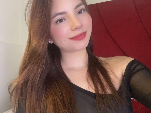 LinaFoxyHot - Élő pornó és szexkamera - 29030012