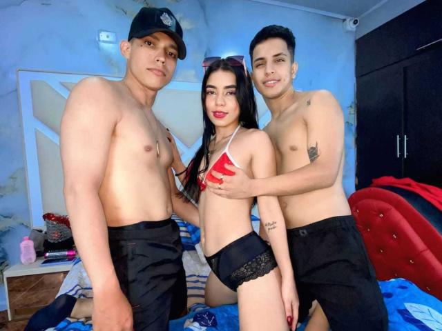 InnocentLookGroup - Live sexe cam - 29030546