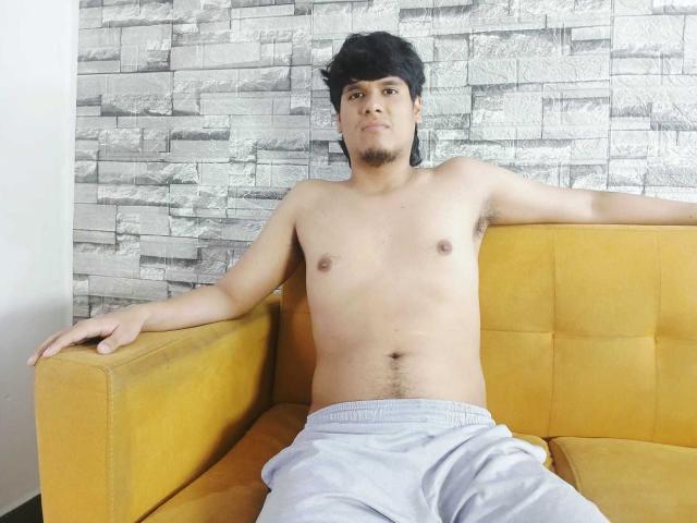 KevinRoldans - Live sex cam - 29033000