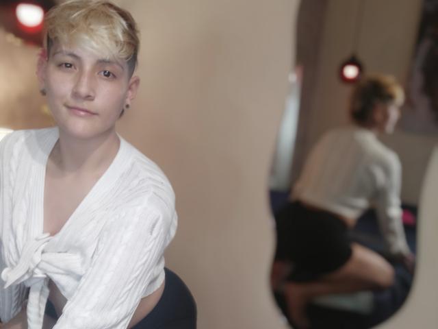 DannyRouds - Live porn &amp; sex cam - 29035313