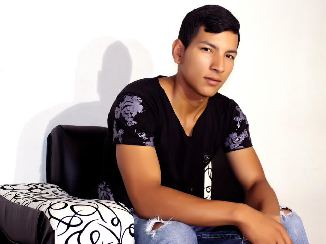 MateoSantos - Webcam hot with this latin american Homosexuals 