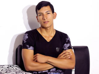 MateoSantos - Live chat sex with a latin american Homosexuals 