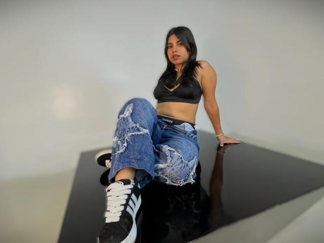 CelesteMorel - Élő pornó és szexkamera - 29056340