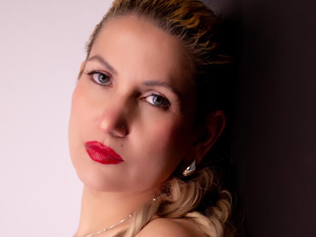 GiuliaAddams - Sexe cam en vivo - 29061416