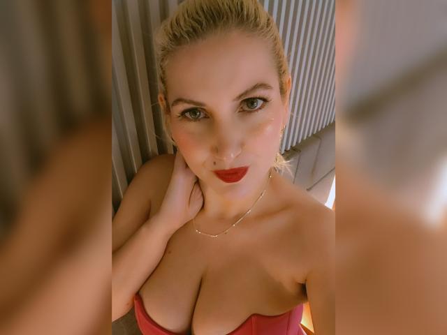 GiuliaAddams - Live sexe cam - 29070158