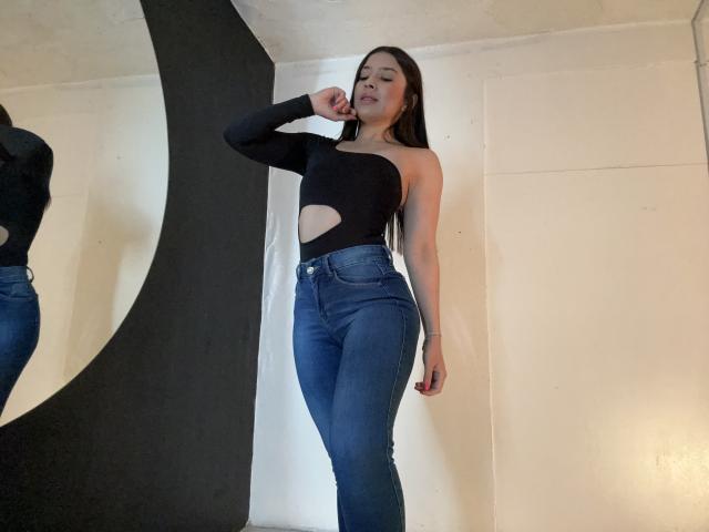 EmmaLombardi - Sexe cam en vivo - 29072855