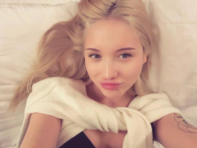 BellaBlondieMiss - Live Sex Cam - 29073317