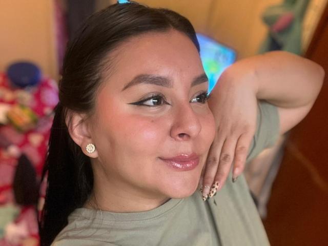 EmaJames - Live sex cam - 29081216