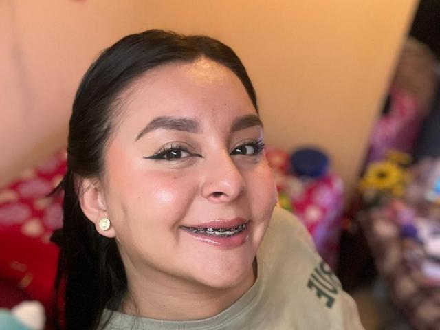 EmaJames - Live sex cam - 29081222