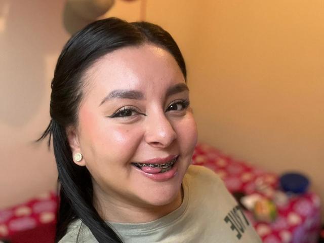 EmaJames - Live sex cam - 29081225