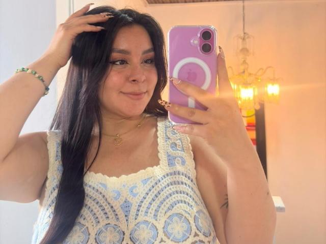 EmaJames - Live sex cam - 29081231