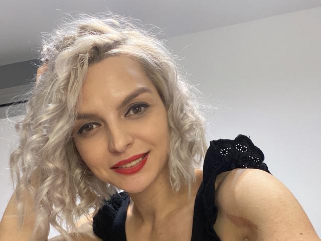 DouceAmelia - Camera khiêu dâm &amp; quyến rũ trực tiếp - 29082638