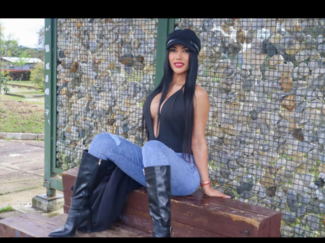 VanezzaTss - Live Sex Cam - 29090423