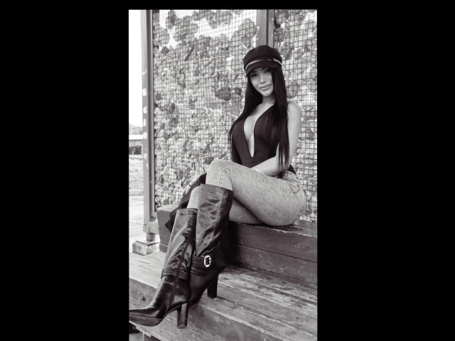 VanezzaTss - Live Sex Cam - 29090432