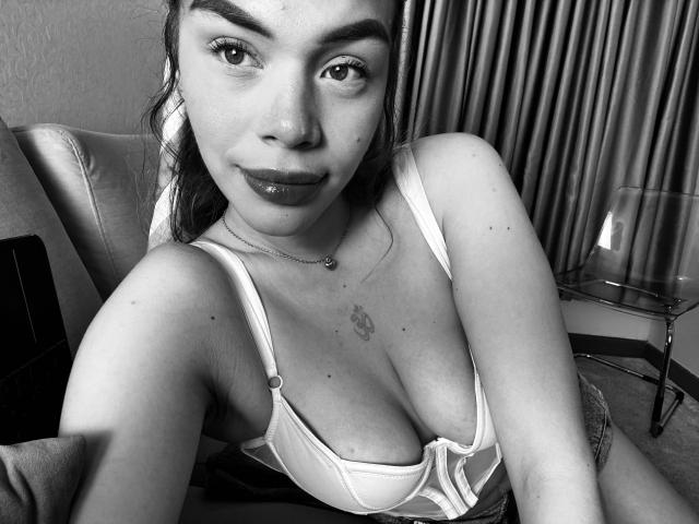 EmmaRiveraa - Sexe cam en vivo - 29091305