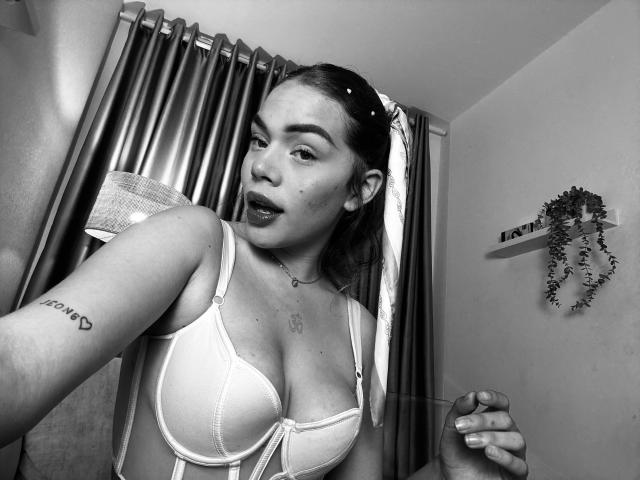 EmmaRiveraa - Sexe cam en vivo - 29091308