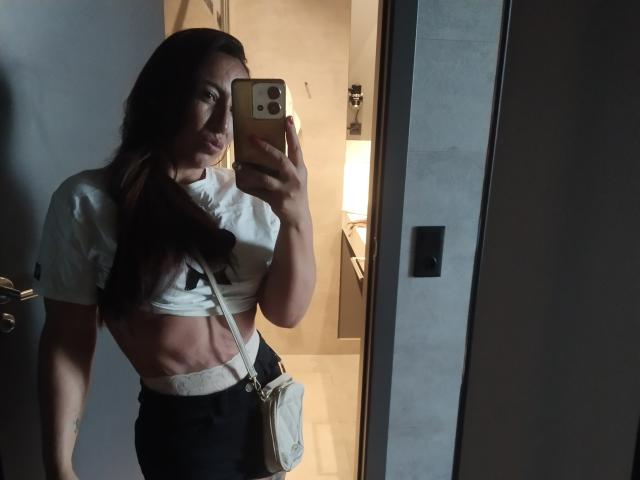 LuccyTweentyOne - Sexe cam en vivo - 29101145