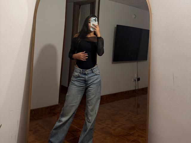 ThaliaAres - Sexe cam en vivo - 29102450