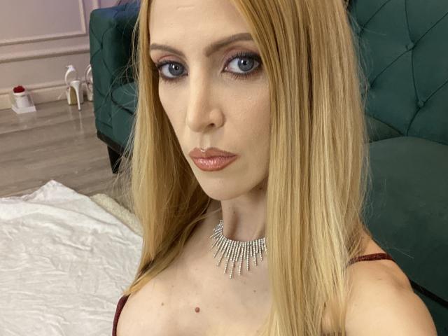 ElaBlake - Live porn &amp; sex cam - 29103752