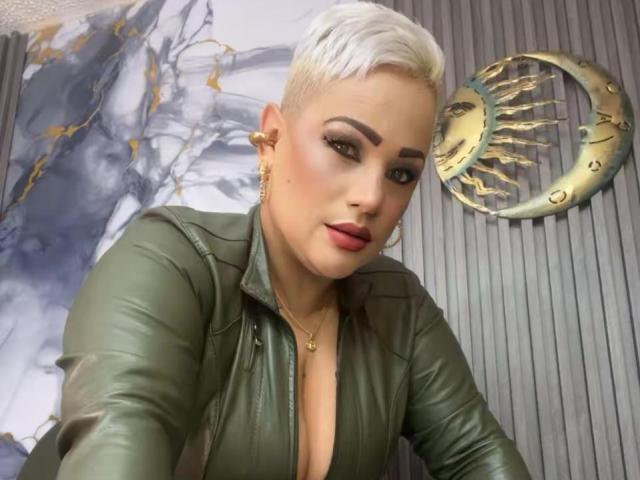 GianellaCox - Live porn &amp; sex cam - 29104238