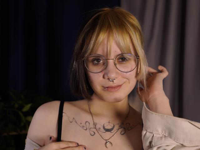 VickeyParkes - Live sex cam - 29105858