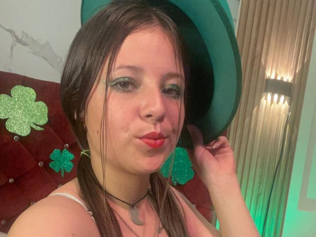 GraceRedMiller - Live sexe cam - 29110328