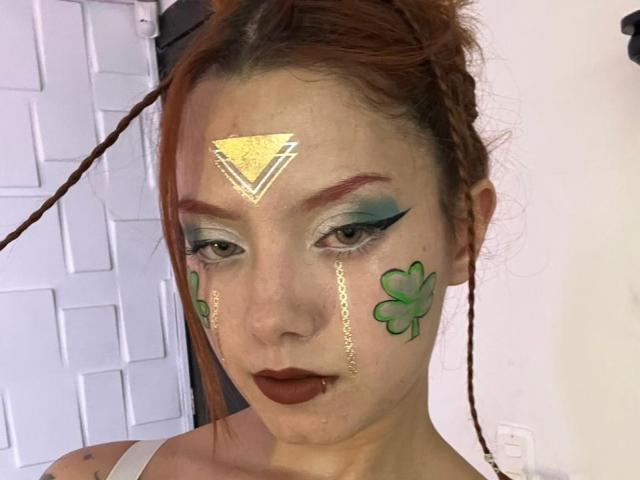 EmmaThomsonn - Live porn &amp; sex cam - 29110523