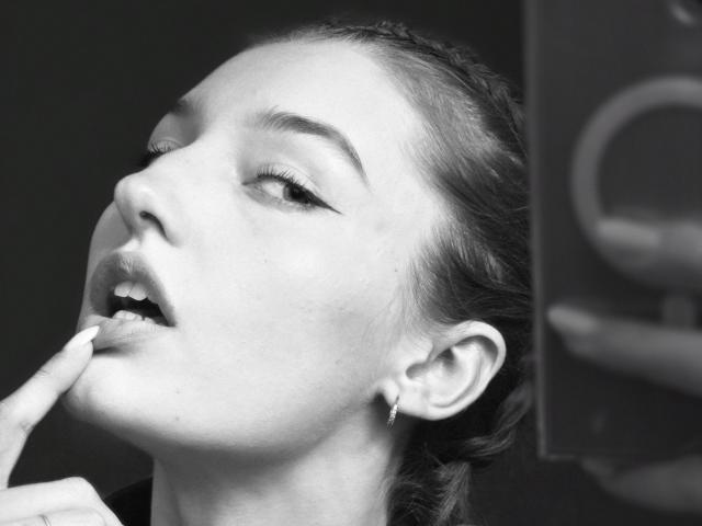 DiedraBloschichak - Live sexe cam - 29111672