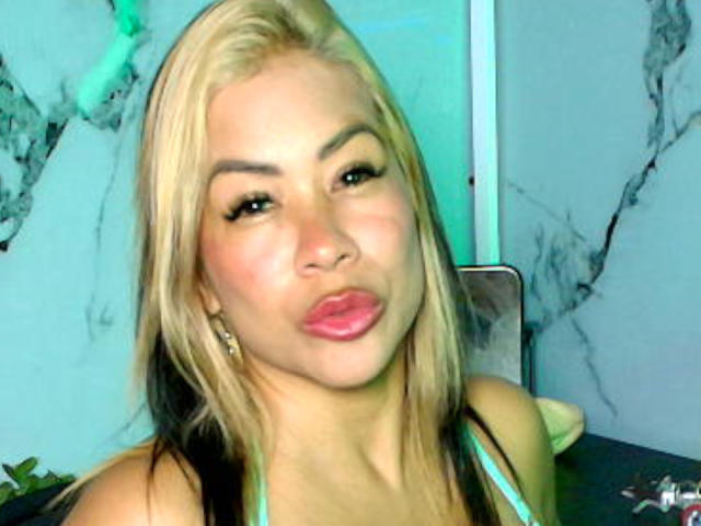 AlixLow - Live sexe cam - 29112632