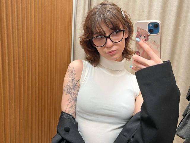 ErynAttridge - Live sex cam - 29113937