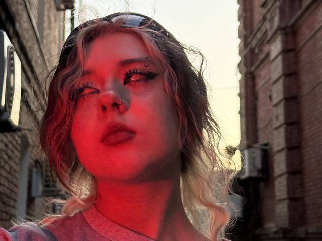 LennieCaronna - Live sex cam - 29119400