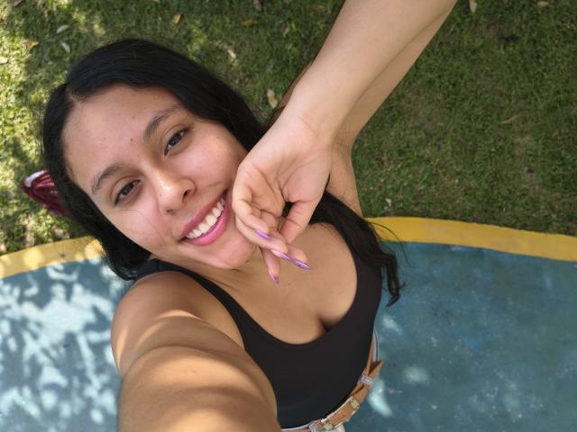 MarilynHills - Live sex cam - 29120744