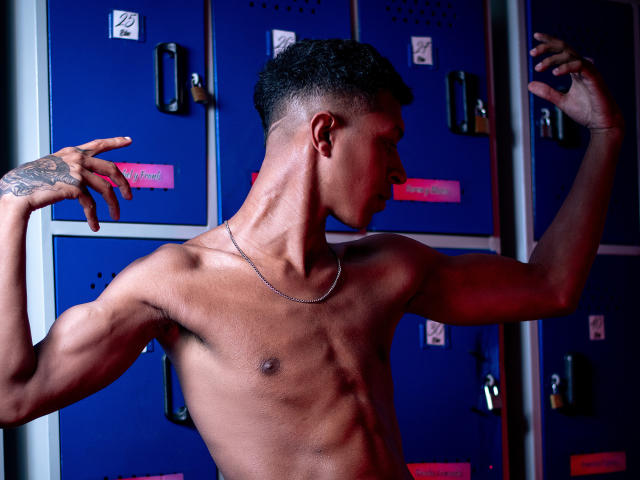 JhonatanGuzman - Live sex cam - 29122343