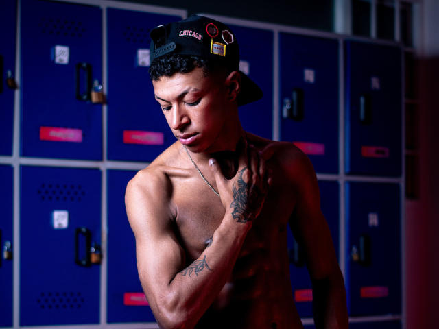 JhonatanGuzman - Live sex cam - 29122370