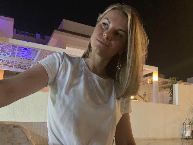 BelleLisaG - Sexe cam en vivo - 29123120