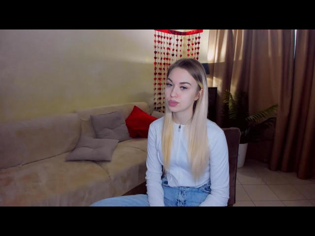 NicoleHrum - Live sexe cam - 29123765