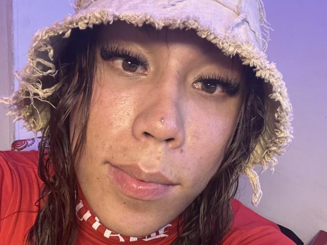 GeraldineSuan - Live sexe cam - 29130866