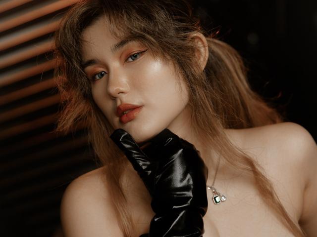 AnneTLuis - Live Sex Cam - 29134514