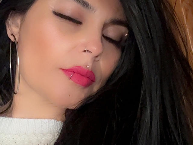 CharlotteCrofort - Live sex cam - 29136533