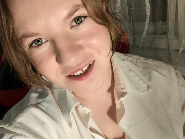 PrettyAhVoron - Élő pornó és szexkamera - 29142314