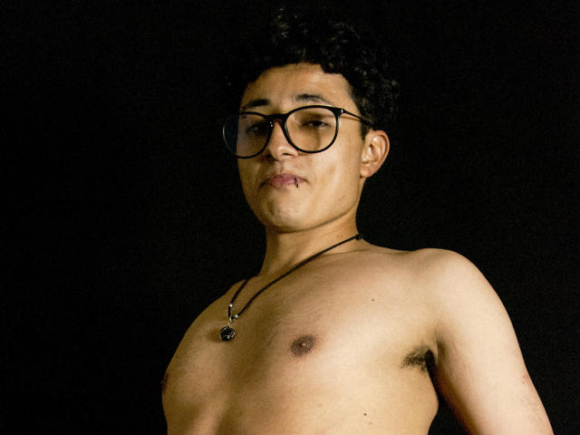 AdoniBaskerville - Sexe cam en vivo - 29143130