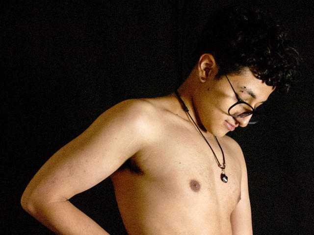 AdoniBaskerville - Sexe cam en vivo - 29143160