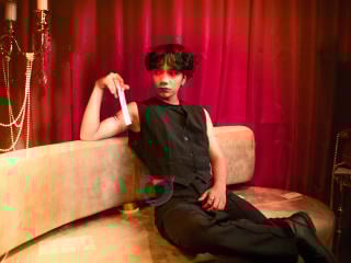 Sexy nude photo of EriolWest