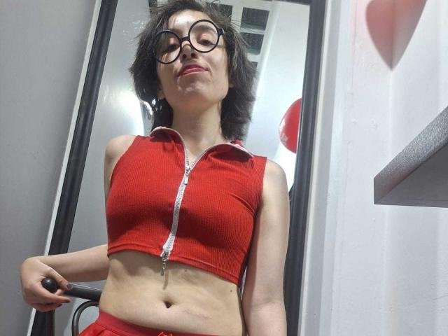 ElodiePerrine - Live porn &amp; sex cam - 29165126