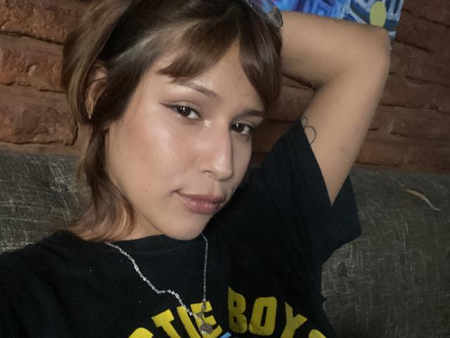 KiaraHernandezX - Sexe cam en vivo - 29165234