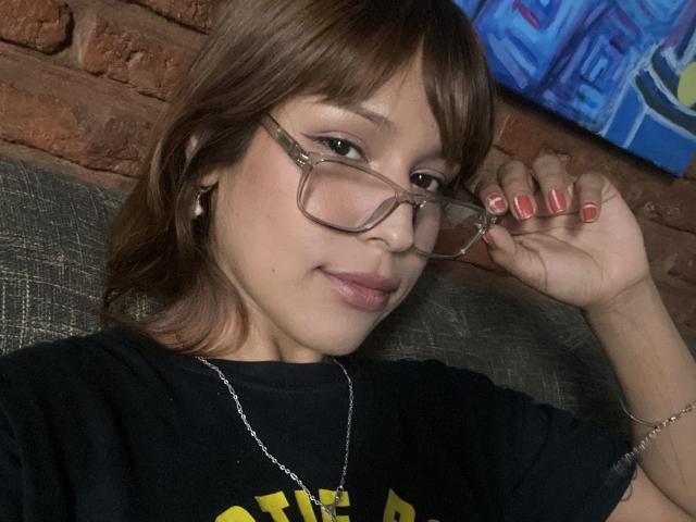 KiaraHernandezX - Live sex cam - 29165252