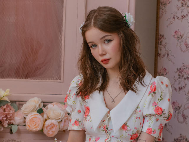 ViolettaFane - Live sexe cam - 29171471