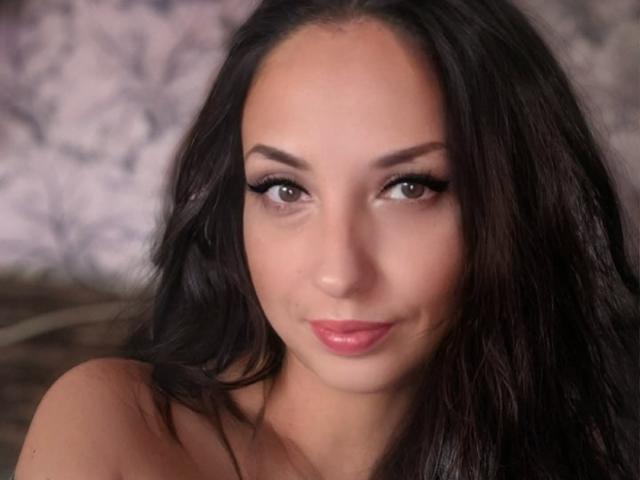 EmiliyaPhilips - Live porn &amp; sex cam - 29182616