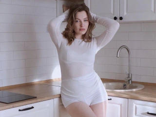 kimberlycristall-hot